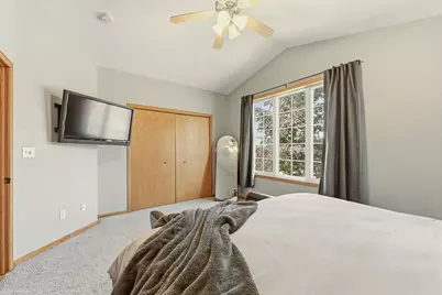 657 S Pointe Court SW, Rochester, MN 55902 - Photo 14