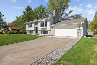 4413 Bramblewood Avenue, Vadnais Heights, MN 55127 - Photo 2