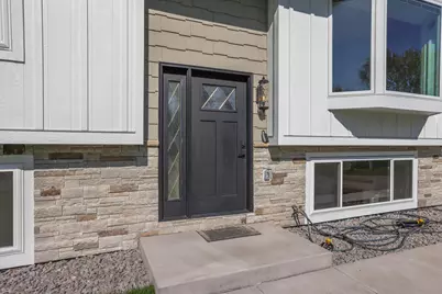 4413 Bramblewood Avenue, Vadnais Heights, MN 55127 - Photo 4