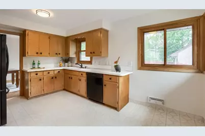 5512 Fremont Avenue N, Brooklyn Center, MN 55430 - Photo 8