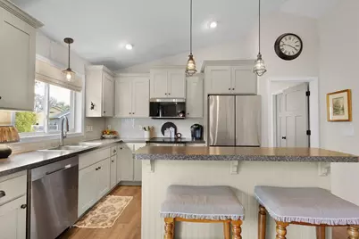 8572 Woodridge Trl, Chisago City, MN 55013 - Photo 14