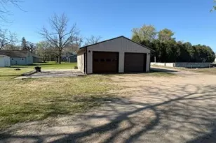 406 Park St, Alexandria, MN 56308 - Photo 6