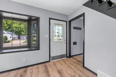 254 Arion Street E, West Saint Paul, MN 55118 - Photo 10