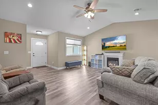 38768 Maple Ct, North Branch, MN 55056 - Photo 4