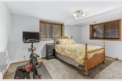 840 Hallam Avenue N, Mahtomedi, MN 55115 - Photo 14