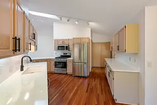 18758 Clear View Ln, Minnetonka, MN 55345 - Photo 8