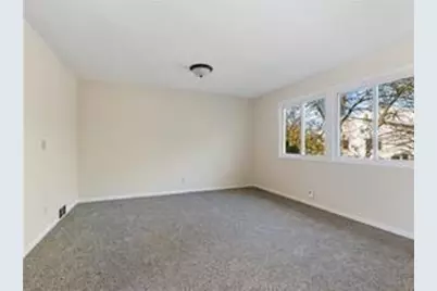 4819 Grenwich Way N, Oakdale, MN 55128 - Photo 18