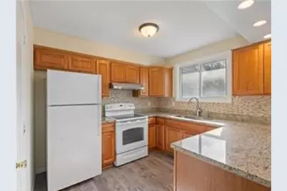 4819 Grenwich Way N, Oakdale, MN 55128 - Photo 6
