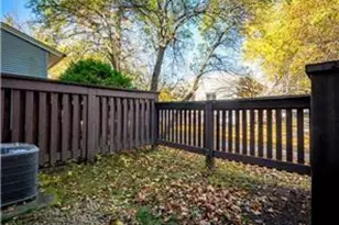 4819 Grenwich Way N, Oakdale, MN 55128 - Photo 16