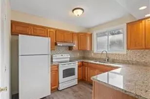 4819 Grenwich Way N, Oakdale, MN 55128 - Photo 6
