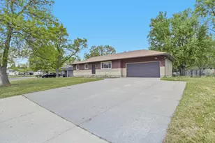 16838 Galena Ave W, Rosemount, MN 55068 - Photo 2