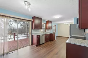 1051 Tiller Ln, Shoreview, MN 55126 - Photo 4