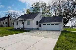 614 12th St, Dawson, MN 56232 - Photo 1