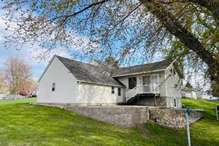 614 12th St, Dawson, MN 56232 - Photo 2
