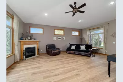 10154 Noble Court N, Brooklyn Park, MN 55443 - Photo 4
