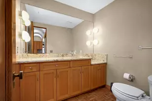 2418 W 22nd St, Minneapolis, MN 55405 - Photo 20