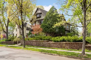 2418 W 22nd St, Minneapolis, MN 55405 - Photo 2