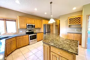 640 S Park Ct, Hastings, MN 55033 - Photo 6