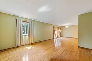 109 Windsor Ct E, Le Sueur, MN 56058 - Photo 6