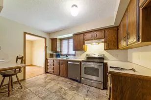 109 Windsor Ct E, Le Sueur, MN 56058 - Photo 10