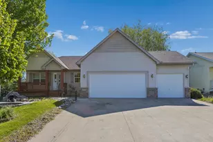211 7th St S, Winsted, MN 55395 - Photo 1