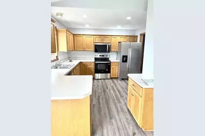 211 7th Street S, Winsted, MN 55395 - Photo 8