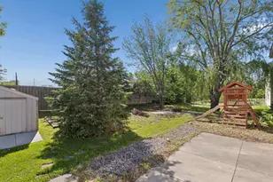 211 7th St S, Winsted, MN 55395 - Photo 36