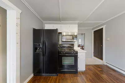 75 S Montgomery Avenue, Le Center, MN 56057 - Photo 8