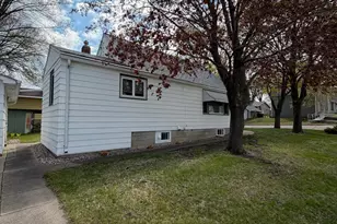 120 W 9th St, Fairmont, MN 56031 - Photo 4