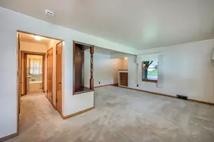 120 W 9th St, Fairmont, MN 56031 - Photo 8