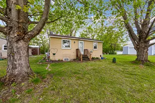 19624 Roberds Lake Blvd, Faribault, MN 55021 - Photo 2