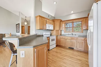 17489 Pleasant Valley Road, Shafer, MN 55074 - Photo 16