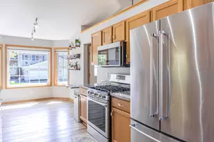 1020 Primrose Ln, Waconia, MN 55387 - Photo 8