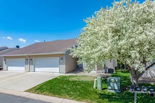 1020 Primrose Ln, Waconia, MN 55387 - Photo 2