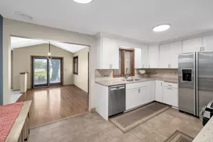 1834 Holton St, Falcon Heights, MN 55113 - Photo 8