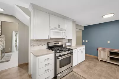 1834 Holton Street, Falcon Heights, MN 55113 - Photo 6