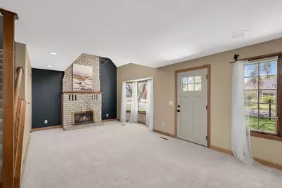 1834 Holton Street, Falcon Heights, MN 55113 - Photo 2