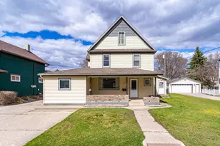 109 E 8th St, Crookston, MN 56716 - Photo 1