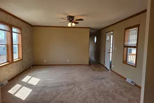 9 Holly Ln, Duluth, MN 55810 - Photo 4