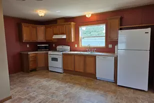 9 Holly Ln, Duluth, MN 55810 - Photo 6