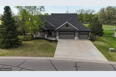 38270 Everett Avenue, North Branch, MN 55056 - Photo 2