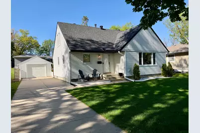 2435 25th Street NW, Rochester, MN 55901 - Photo 2