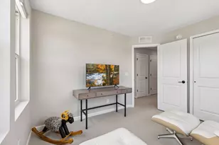 909 Mount Curve Blvd, Saint Paul, MN 55116 - Photo 22