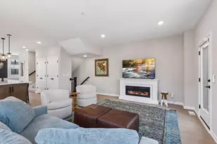 909 Mount Curve Blvd, Saint Paul, MN 55116 - Photo 1