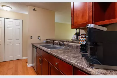 6155 Chasewood Parkway #201, Minnetonka, MN 55343 - Photo 4