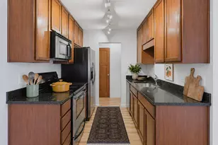 821 Douglas Ave, Minneapolis, MN 55403 - Photo 10
