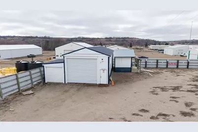 889 SW 14th Street, Valley City, ND 58072 - Photo 2