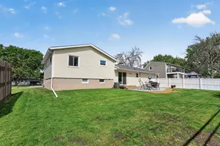 3040 Boone Ave N, New Hope, MN 55427 - Photo 44