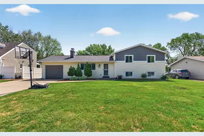 3040 Boone Avenue N, New Hope, MN 55427 - Photo 2