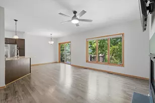 13 Cliff Ridge Ct, Hudson, WI 54016 - Photo 10